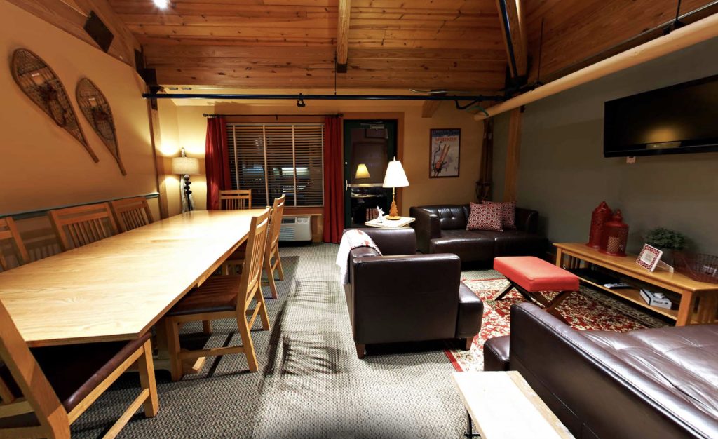 Empty Mountain Suite (Beech Room)